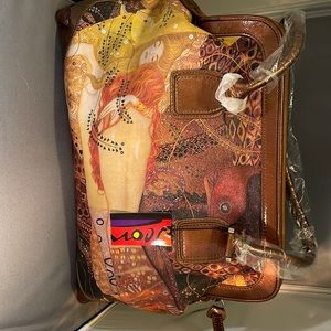 ICON handbag. Never used. Leather and fully lined